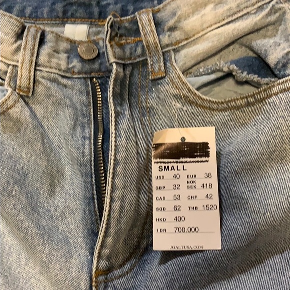 Jeans - Picture 3 of 3